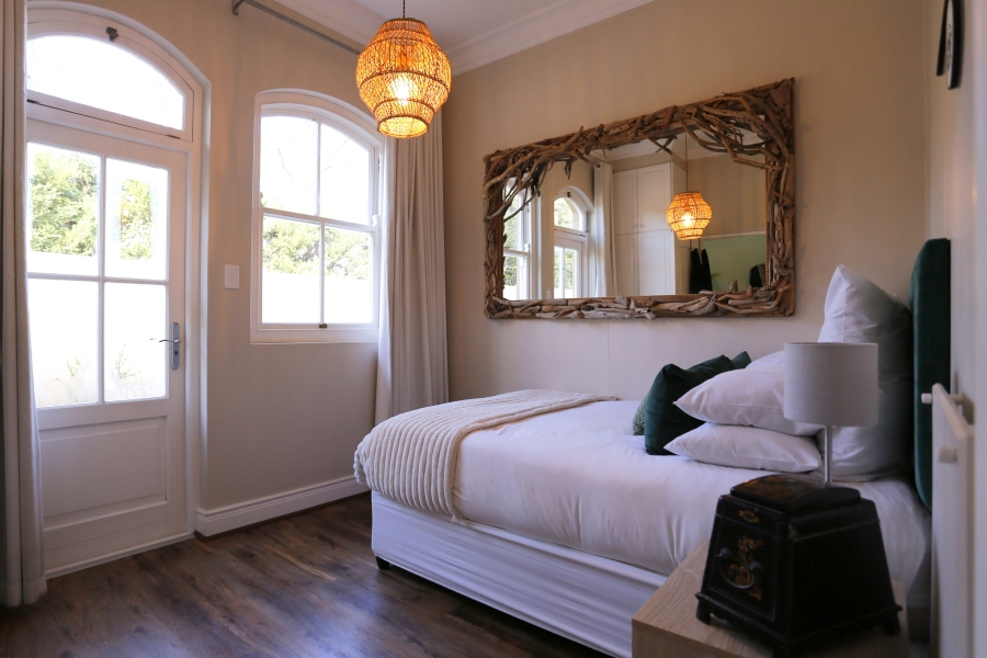 4 Bedroom Property for Sale in Constantia Western Cape